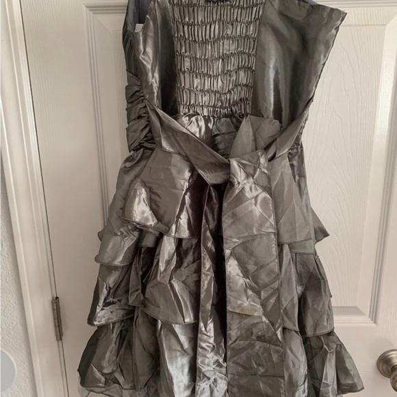 Women’s Party Dress - Picture 2 of 2